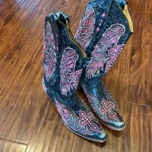 Corral Cowboy Boots Rhinestone Stud Cross details